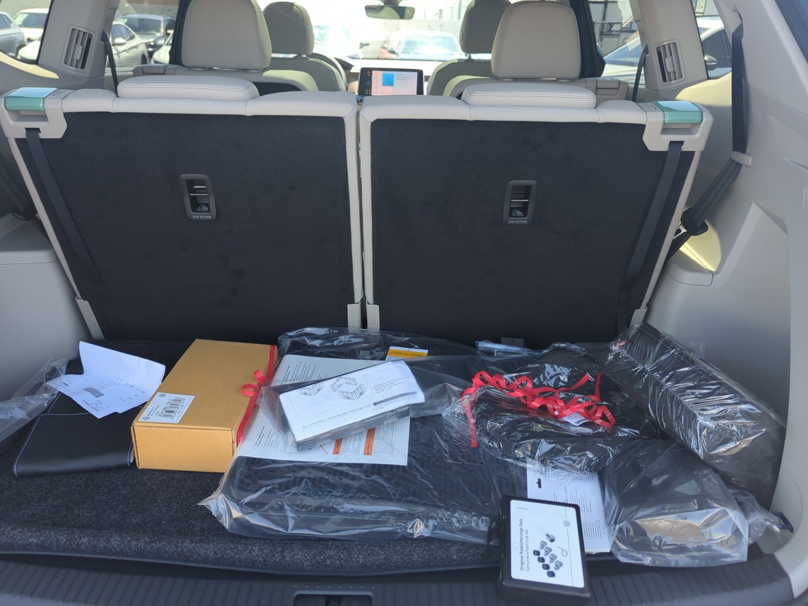 2026 Volkswagen Atlas SE w/Tech - Photo 30