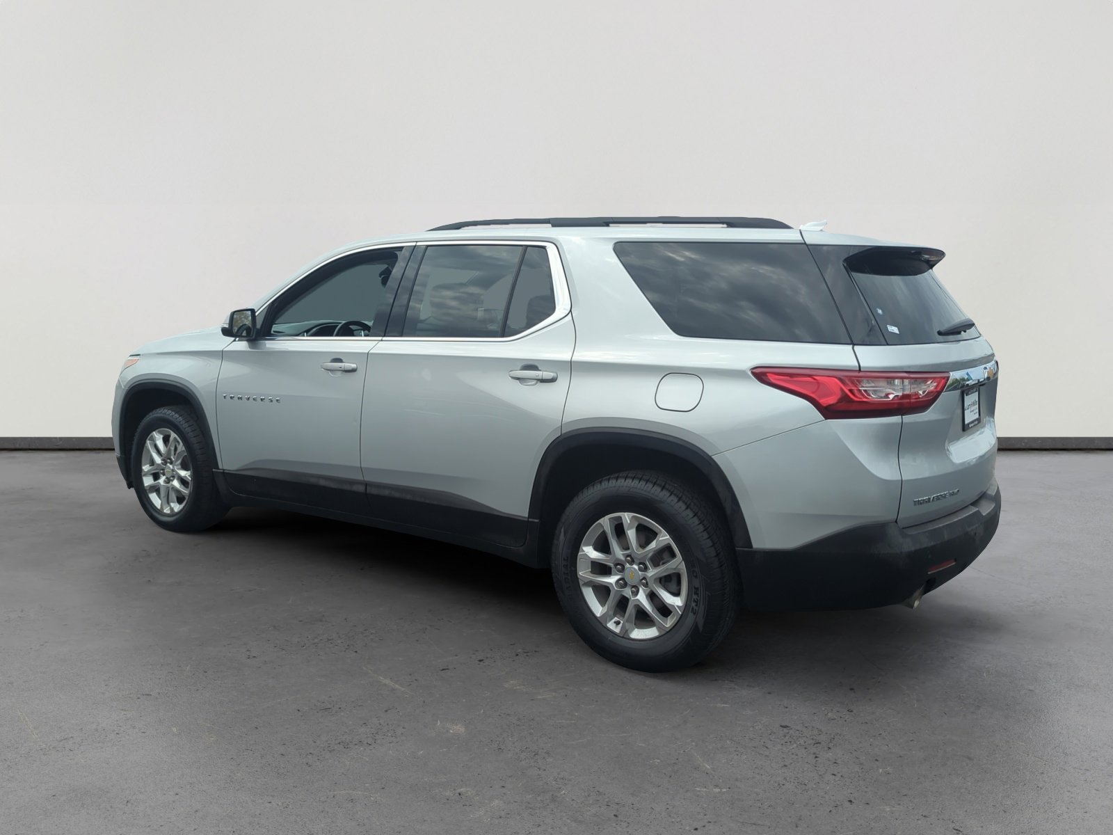 2021 Chevrolet Traverse Leather photo 3