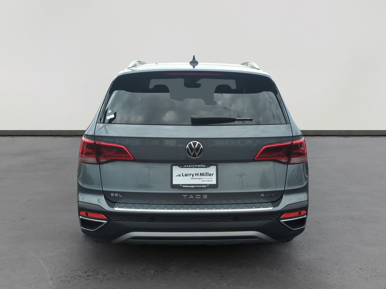 2023 Volkswagen Taos SEL photo 4