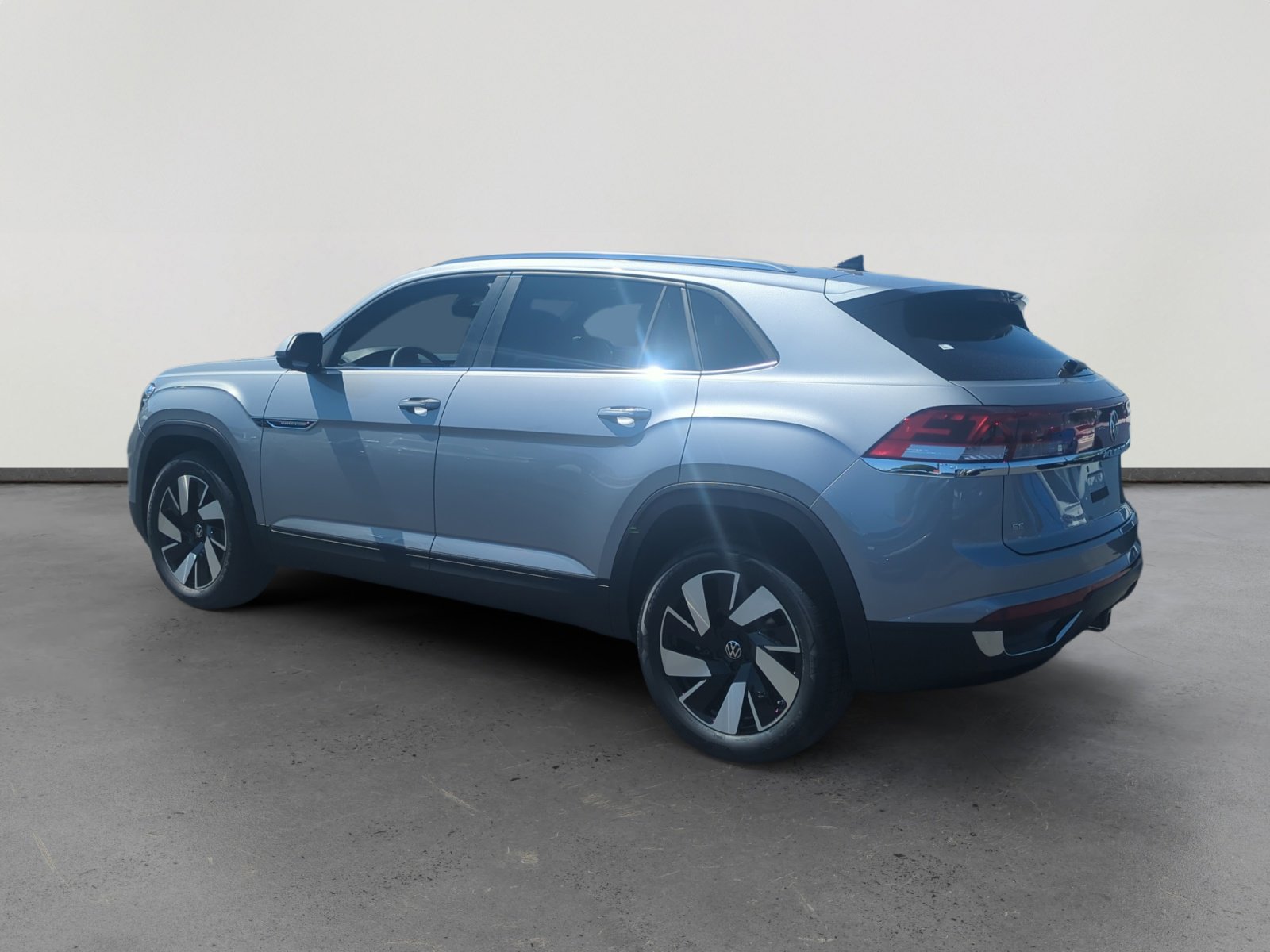 2026 Volkswagen Atlas Cross Sport SE Technology photo 3