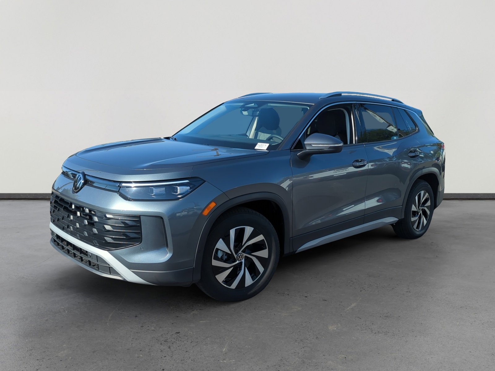 2026 Volkswagen Tiguan S's photo