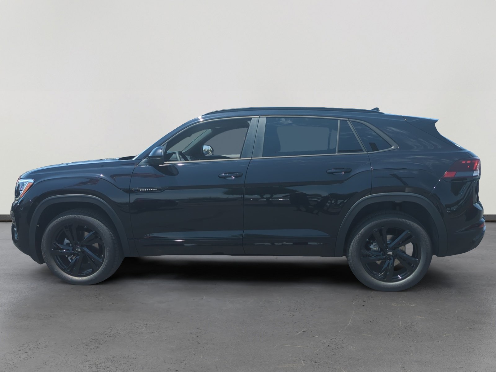 2025 Volkswagen Atlas Cross Sport SEL R-Line photo 2