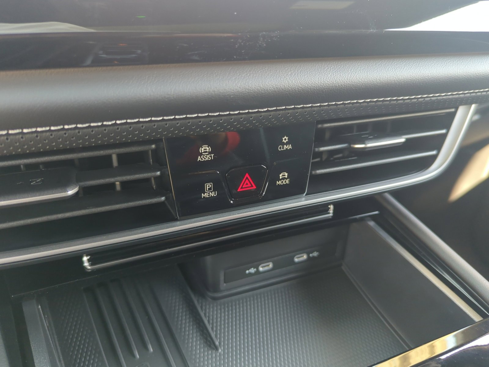 2026 Volkswagen Atlas Cross Sport SEL Premium R-LINE - Photo 12