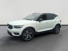 2021 Volvo XC40 R-Design SUV