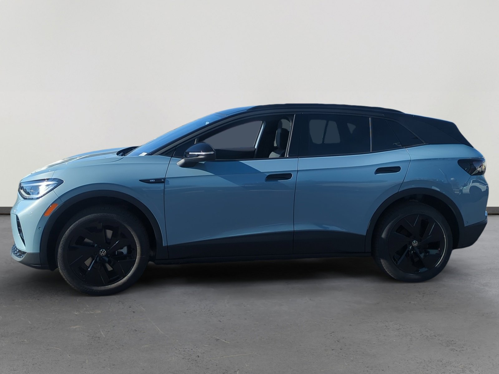 2025 Volkswagen ID.4 Pro Plus photo 2