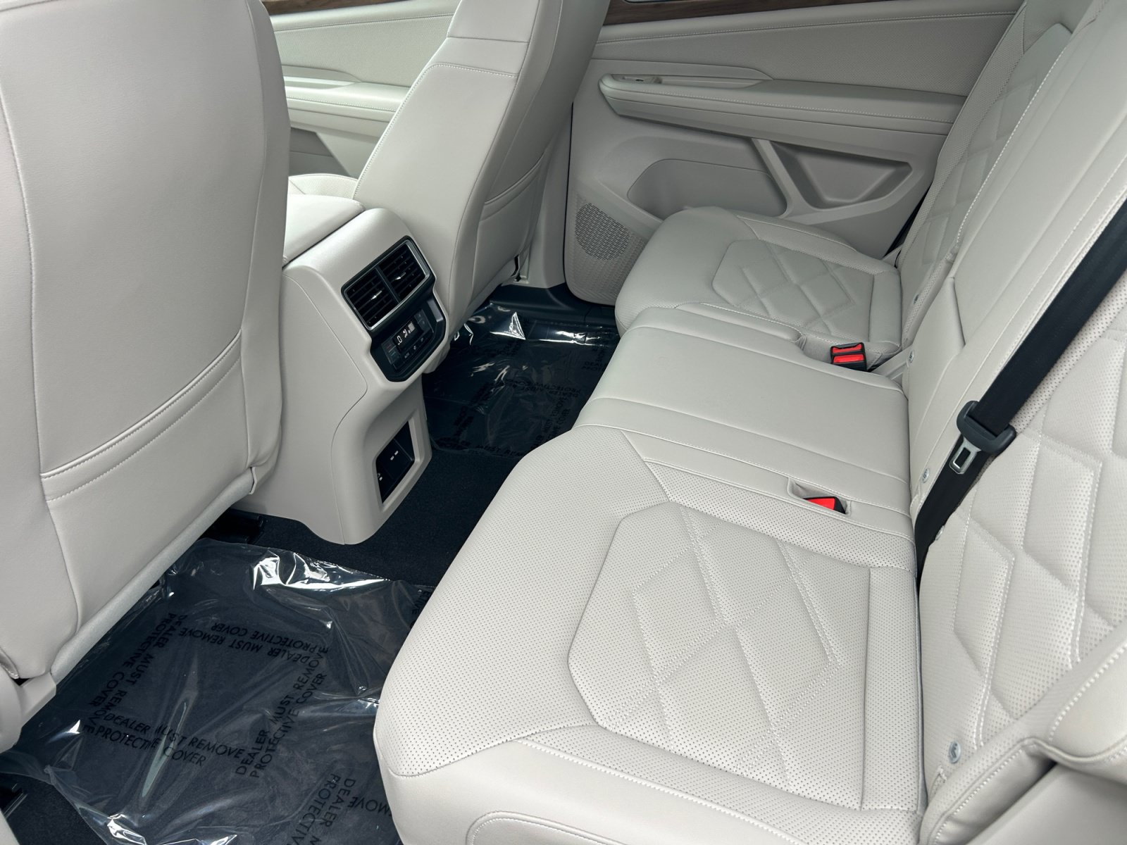 2026 Volkswagen Atlas SE w/Tech - Photo 17