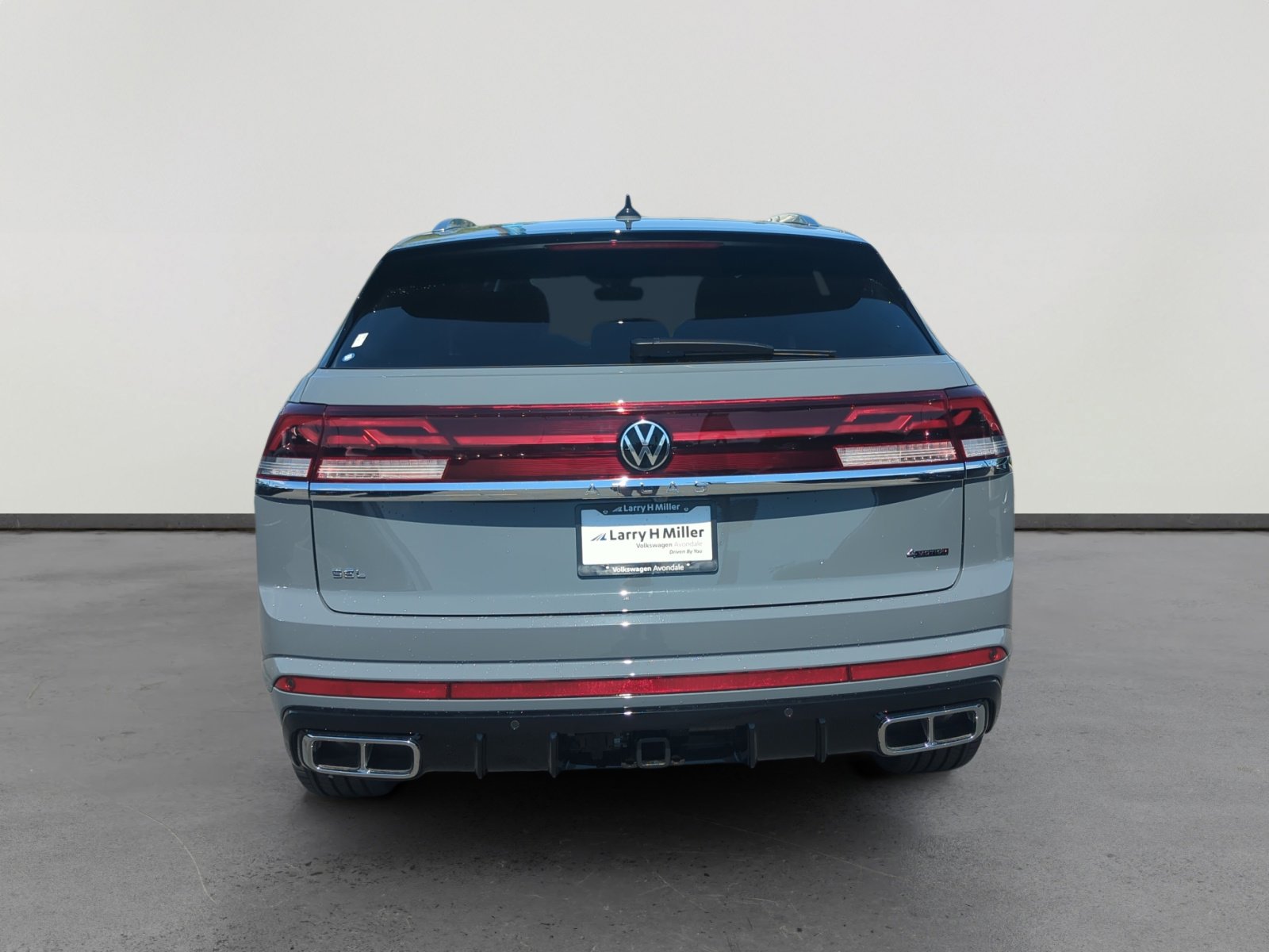 2026 Volkswagen Atlas Cross Sport SEL Premium R-Line photo 4