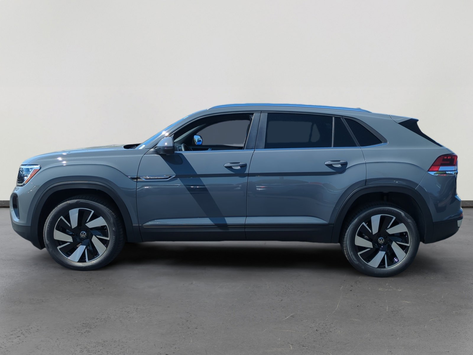 2026 Volkswagen Atlas Cross Sport SE Technology photo 2