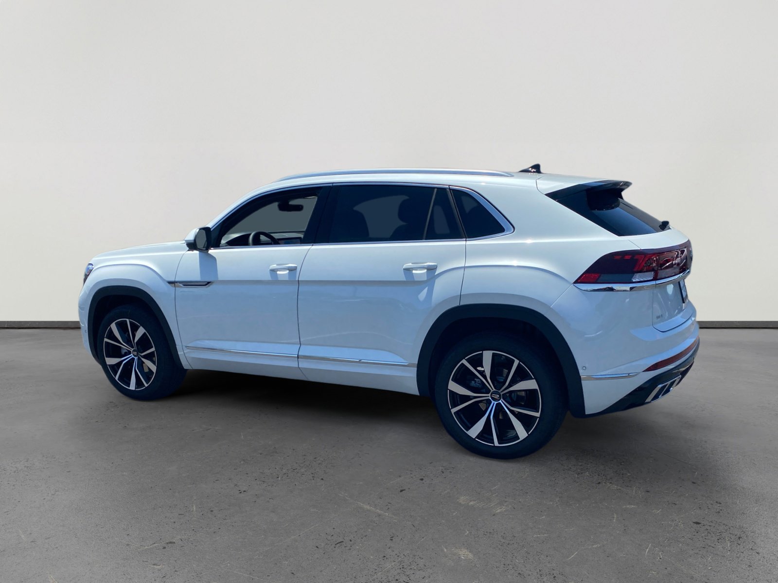 2025 Volkswagen Atlas Cross Sport SEL Premium R-Line photo 3