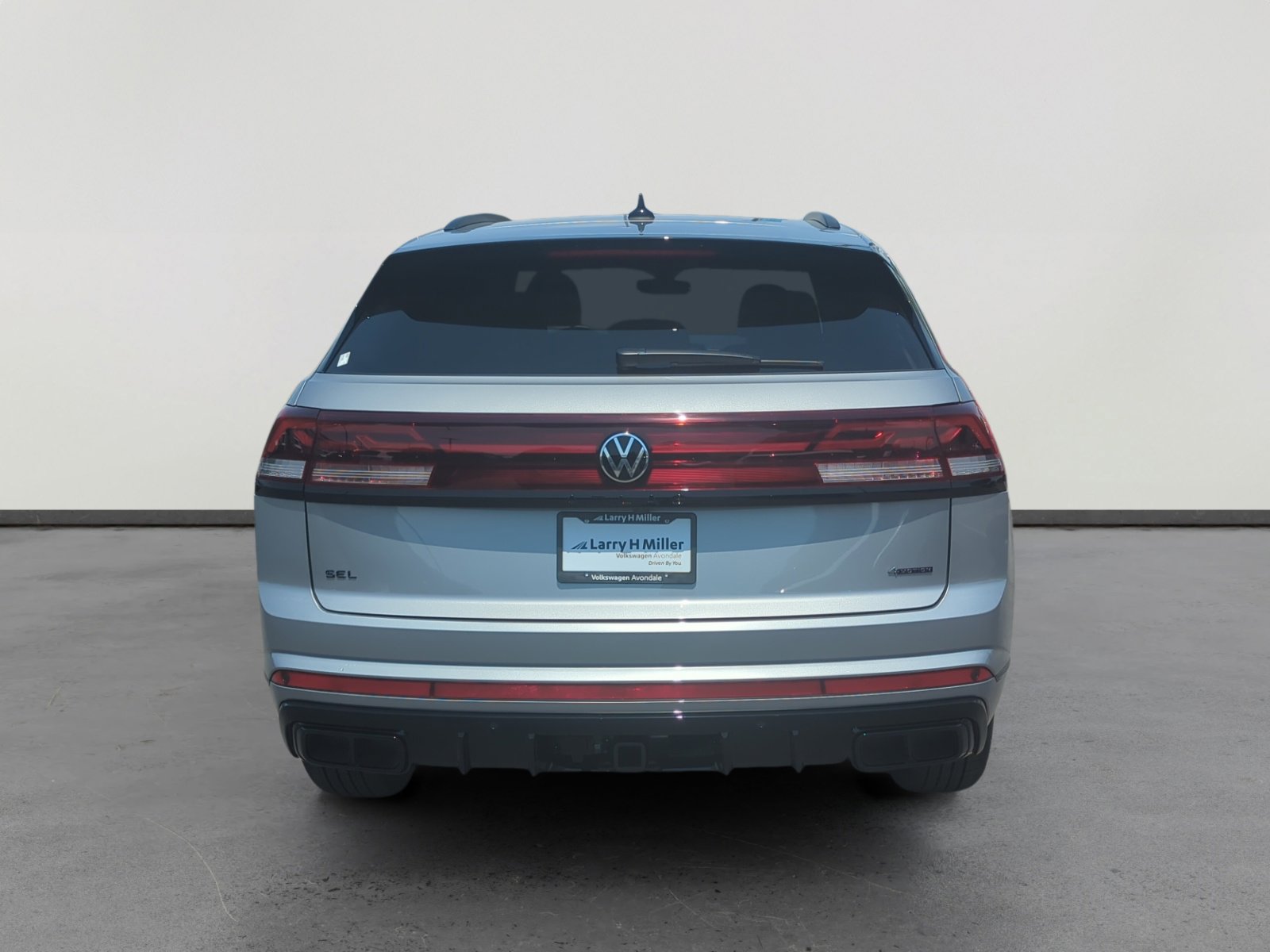 2025 Volkswagen Atlas Cross Sport SEL R-Line photo 4