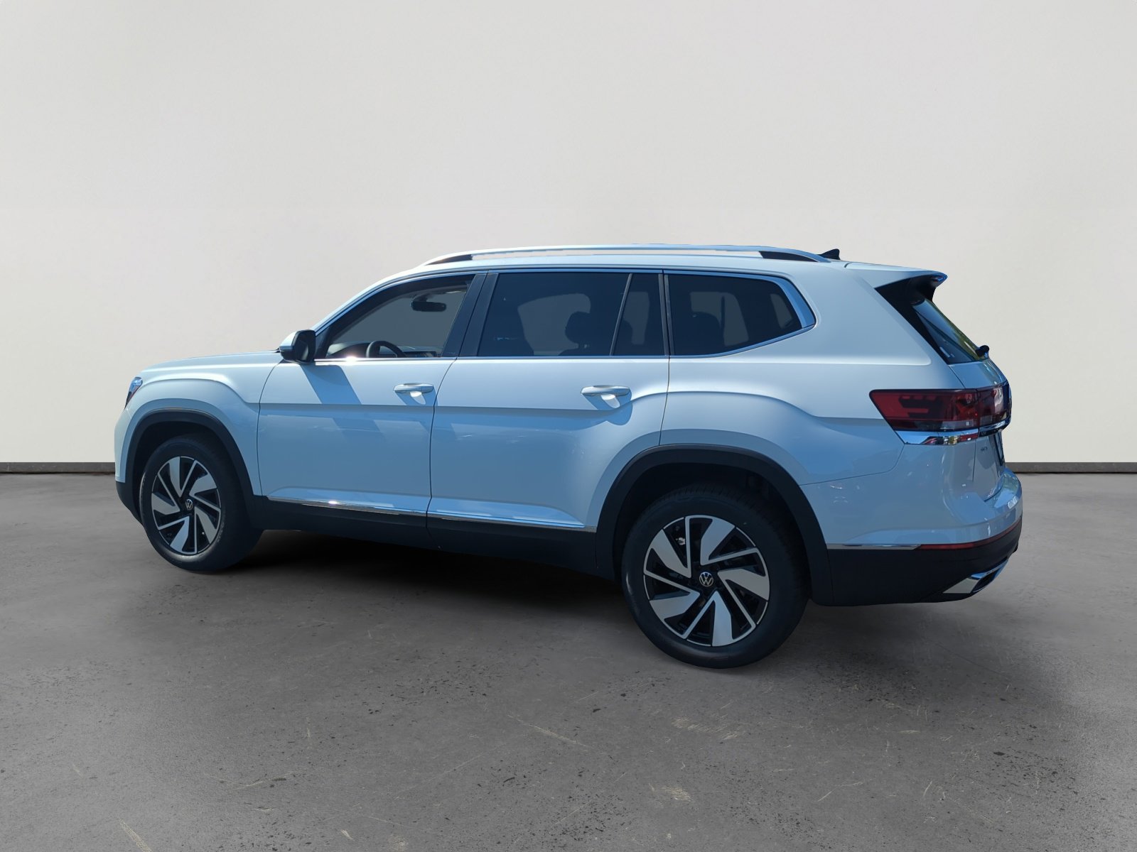 2026 Volkswagen Atlas SEL photo 3