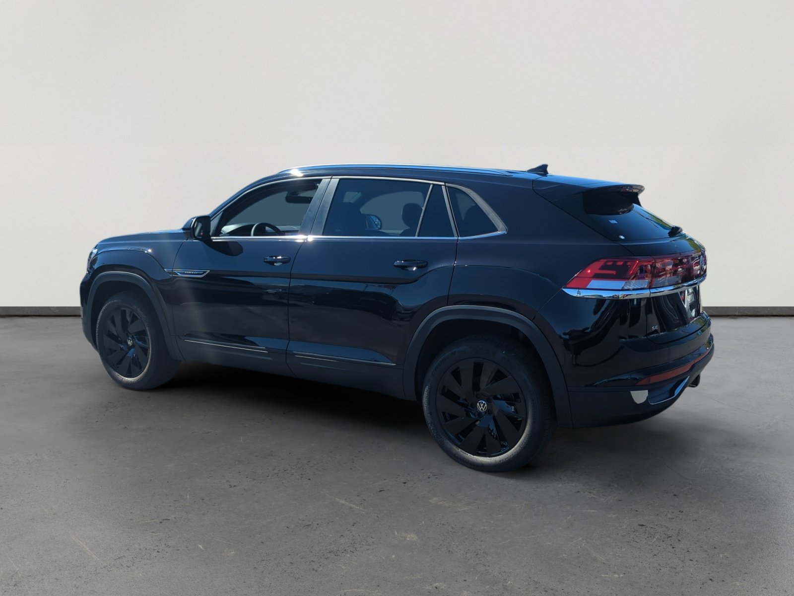 2026 Volkswagen Atlas Cross Sport SE Technology photo 3