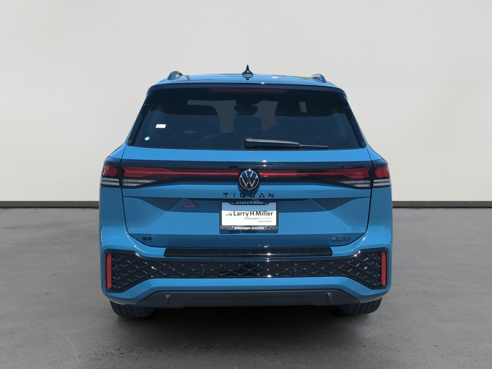 2025 Volkswagen Tiguan SE R-Line Black photo 4