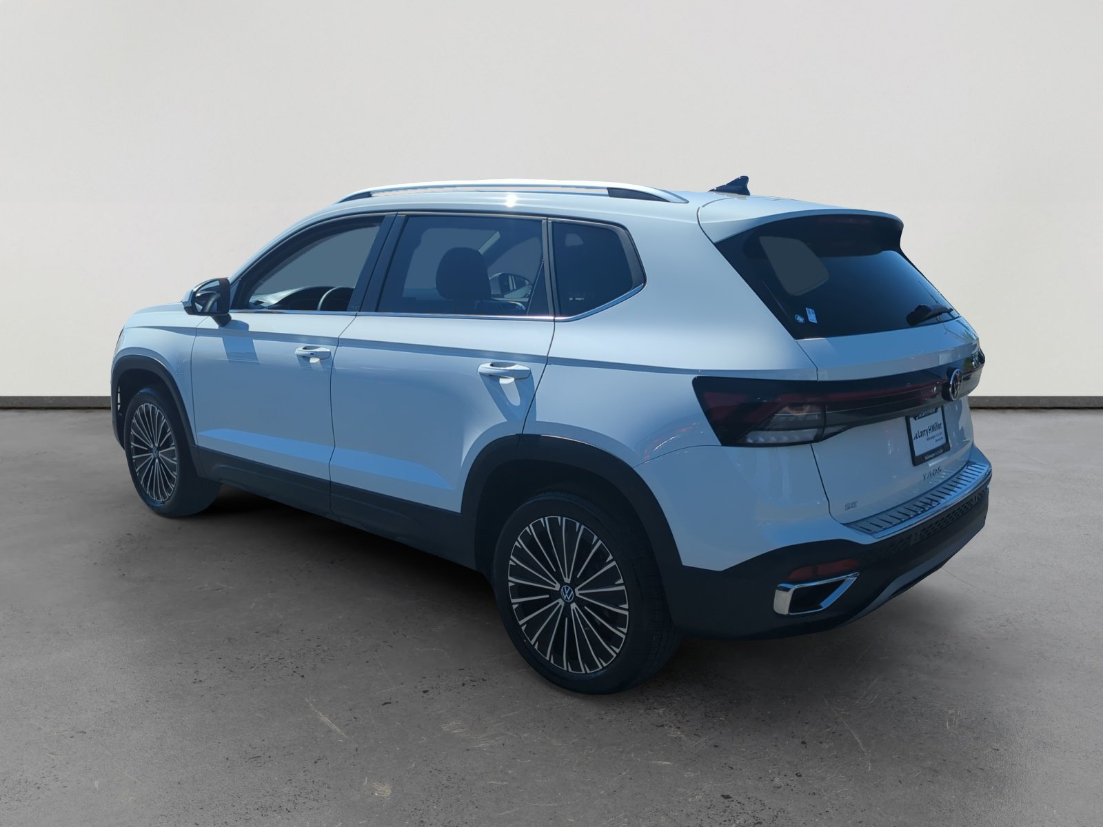 2025 Volkswagen Taos SE photo 3
