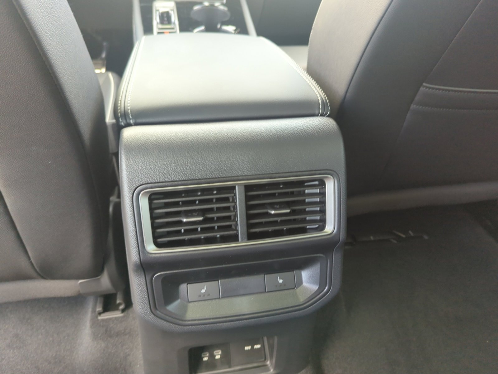 2026 Volkswagen Atlas Cross Sport SEL Premium R-LINE - Photo 31