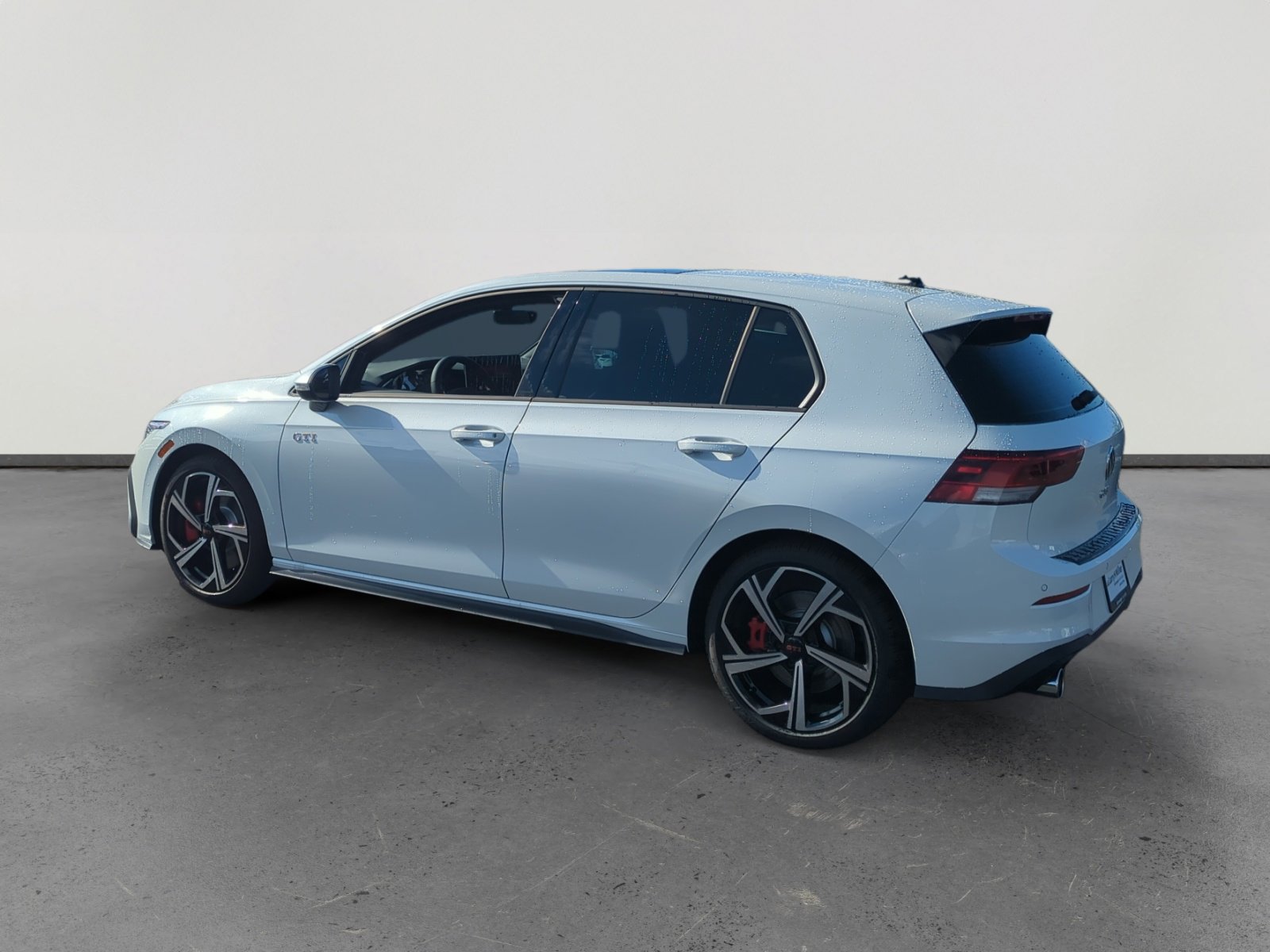 2025 Volkswagen Golf GTI SE photo 3