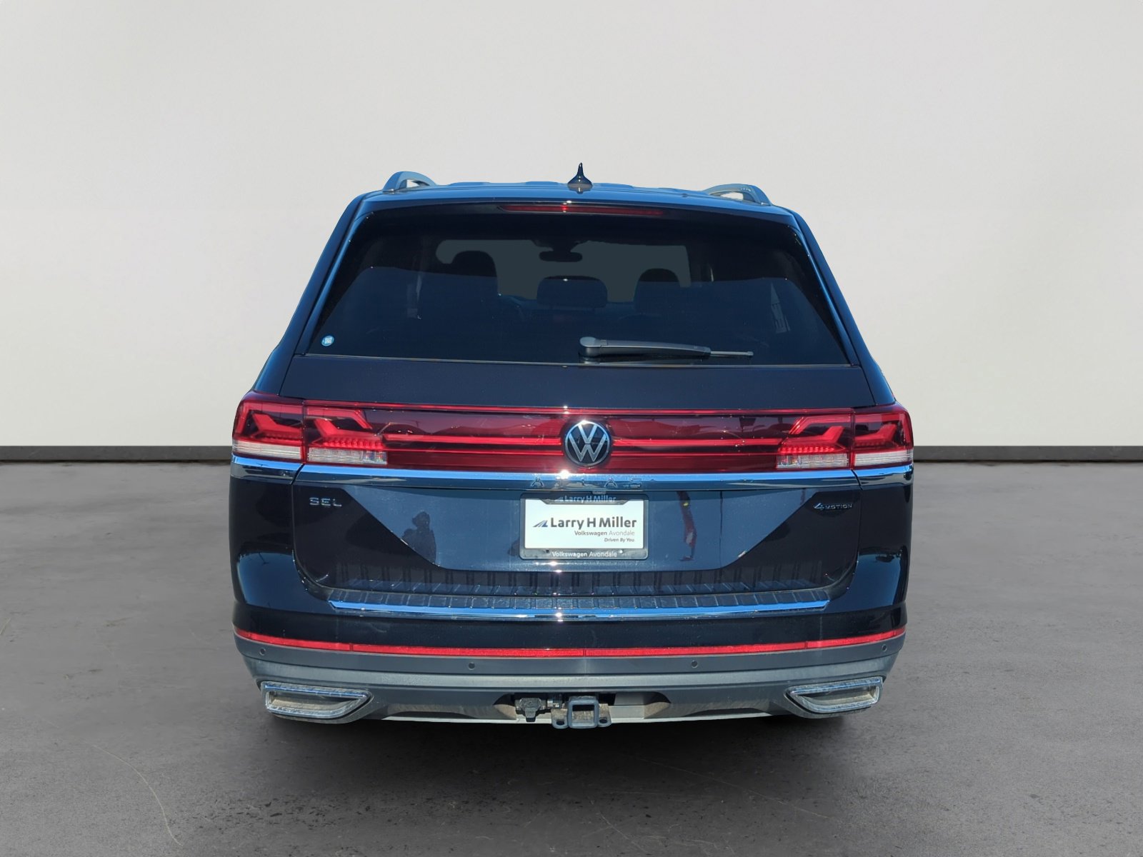 2025 Volkswagen Atlas SEL photo 3