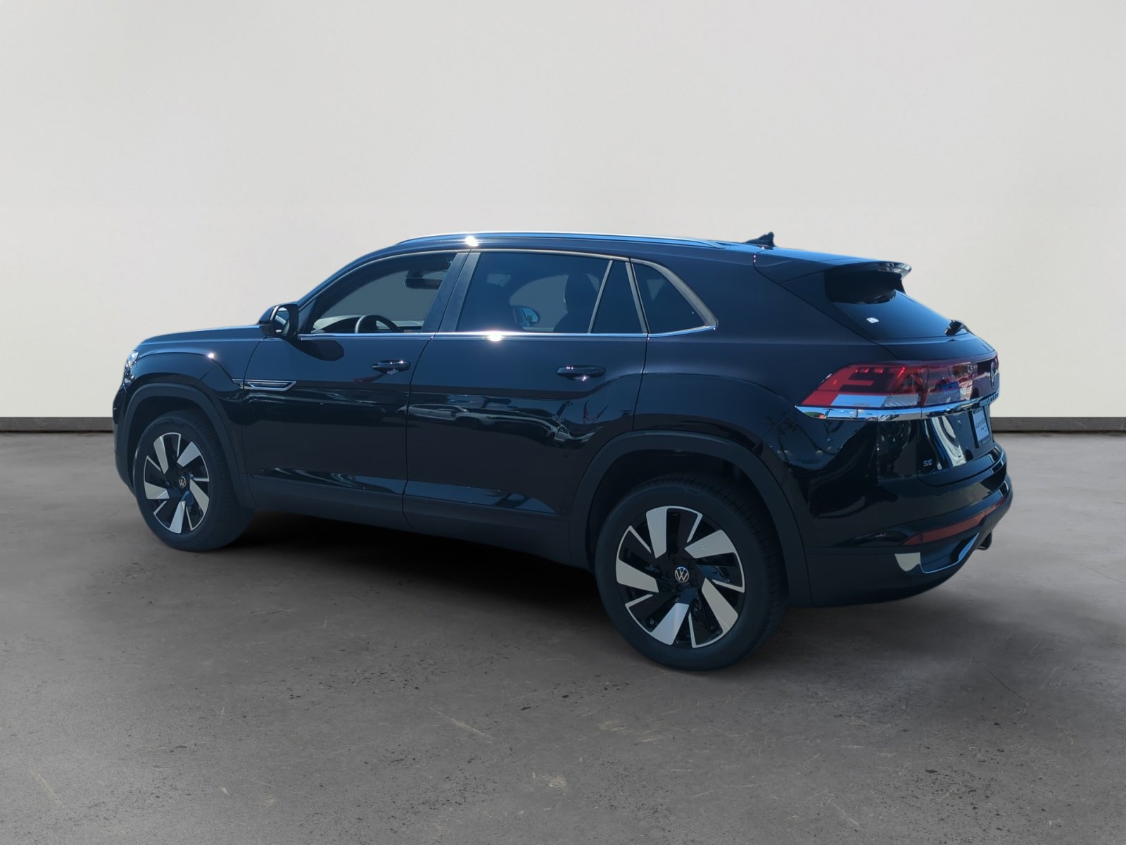 2026 Volkswagen Atlas Cross Sport SE Technology photo 3