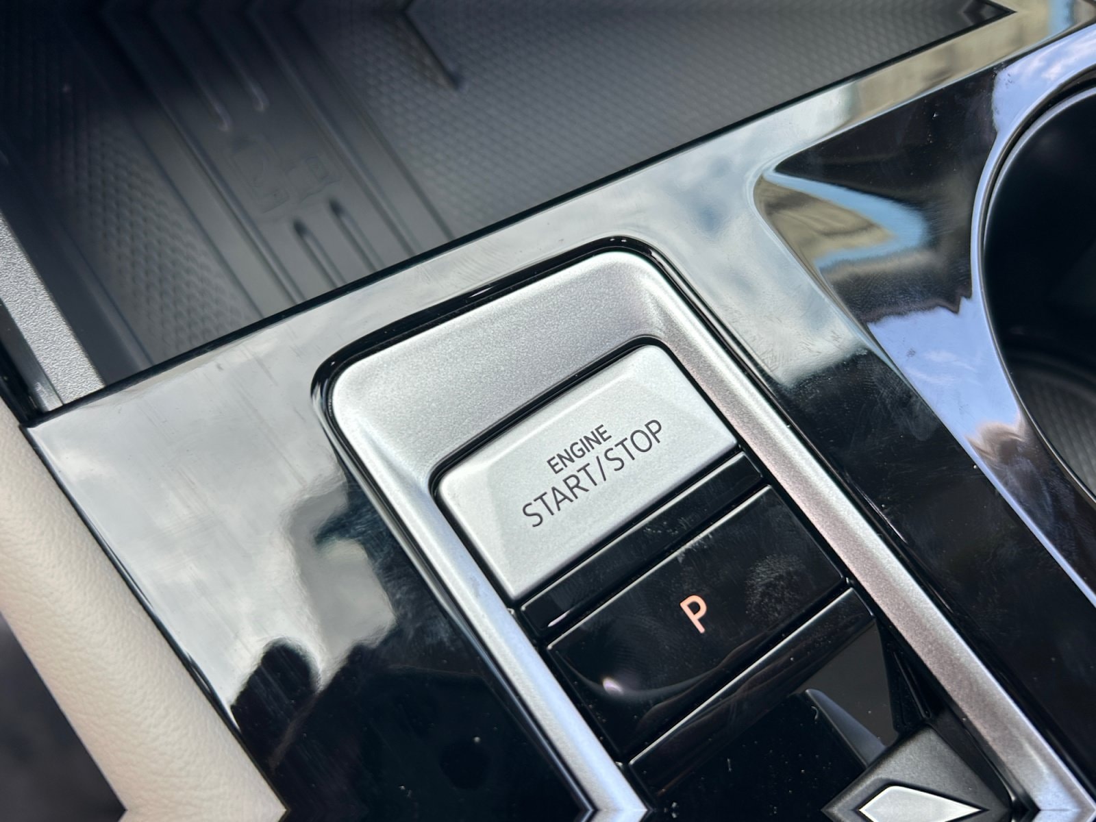 2026 Volkswagen Atlas SE w/Tech - Photo 28