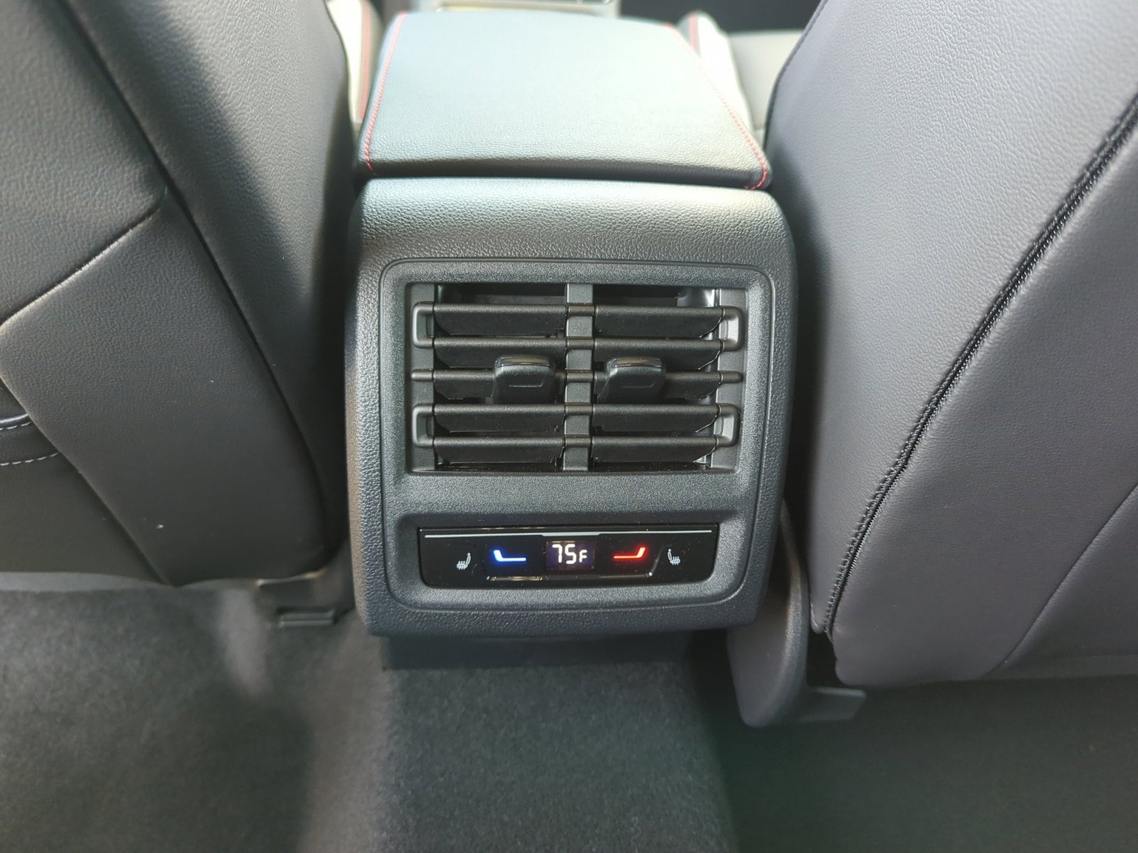 2025 Volkswagen Golf GTI Autobahn - Photo 31