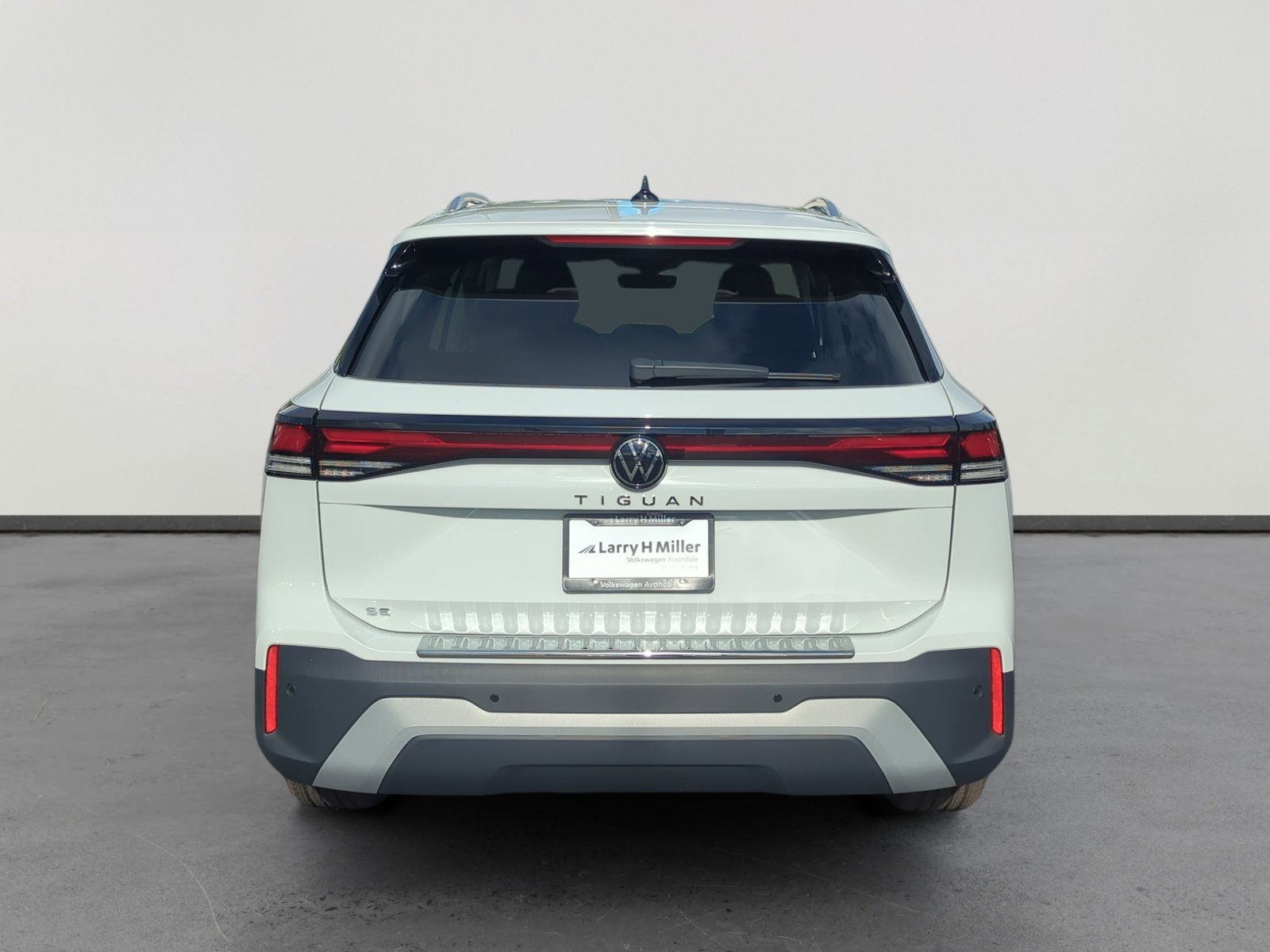 2026 Volkswagen Tiguan SE photo 4