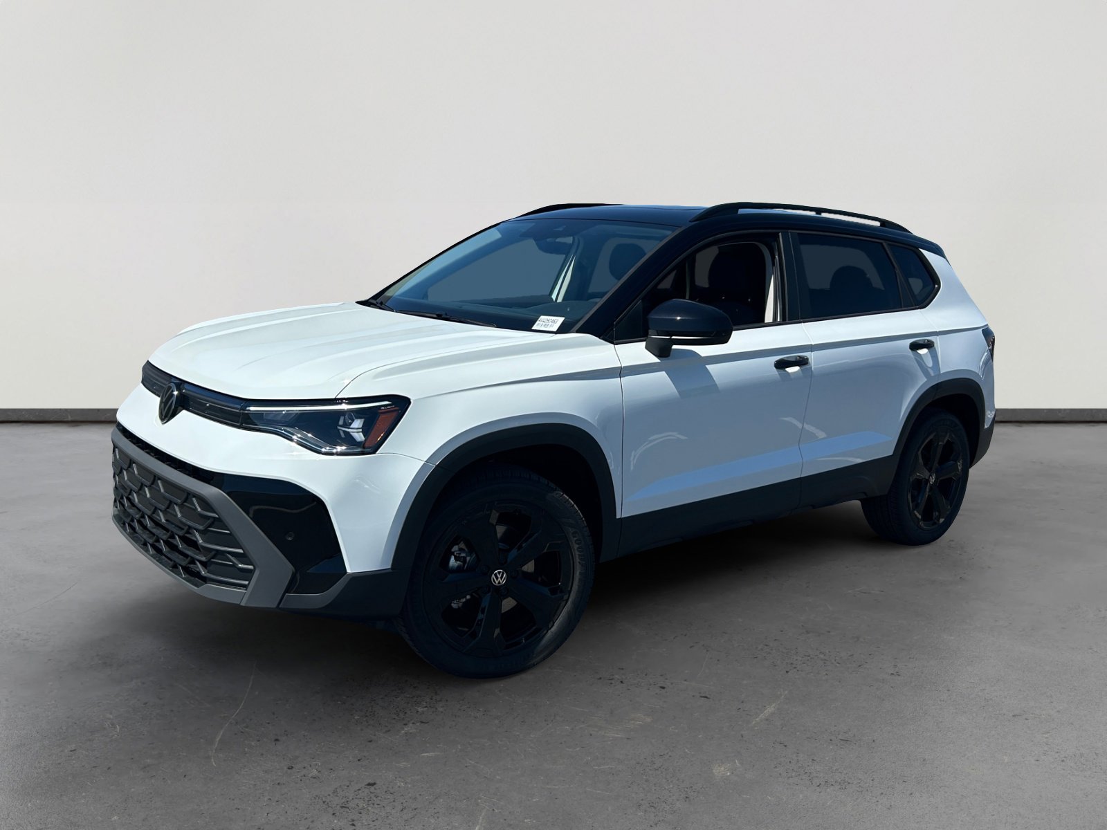 2026 Volkswagen Taos 1.5T SE Black 4Motion's photo
