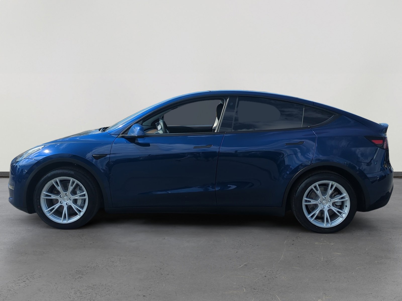 2021 Tesla Model Y Long Range photo 2