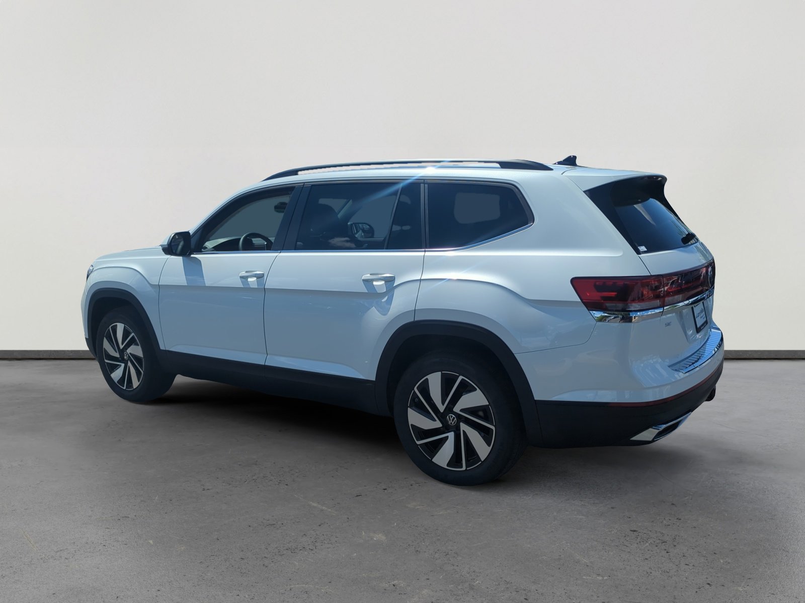 2026 Volkswagen Atlas SE Technology photo 3