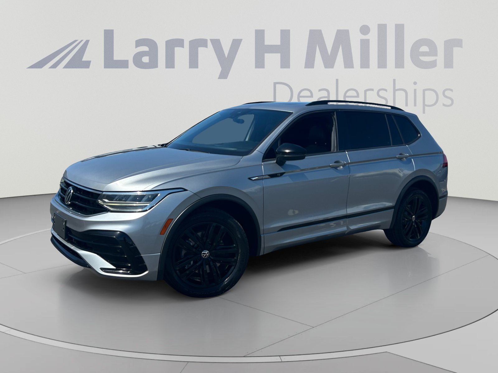 2022 Volkswagen Tiguan SE R-LINE BLACK