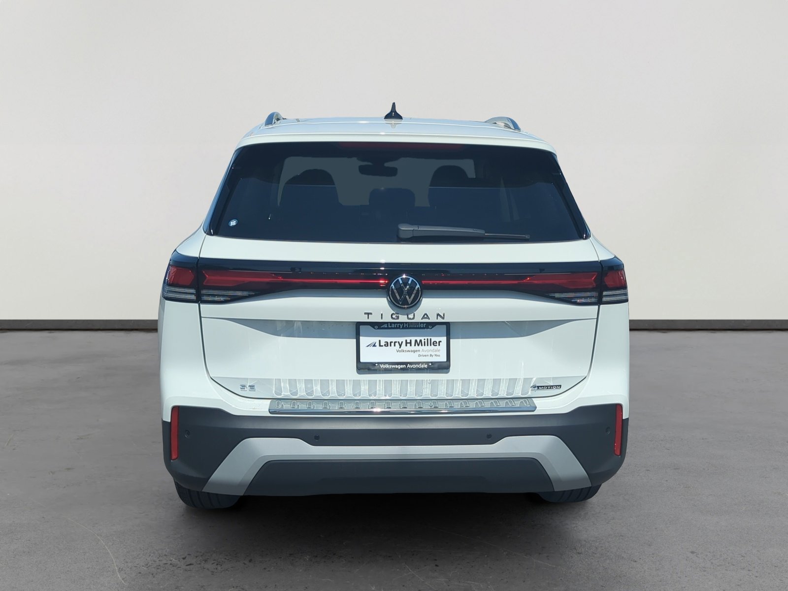 2025 Volkswagen Tiguan SE photo 4