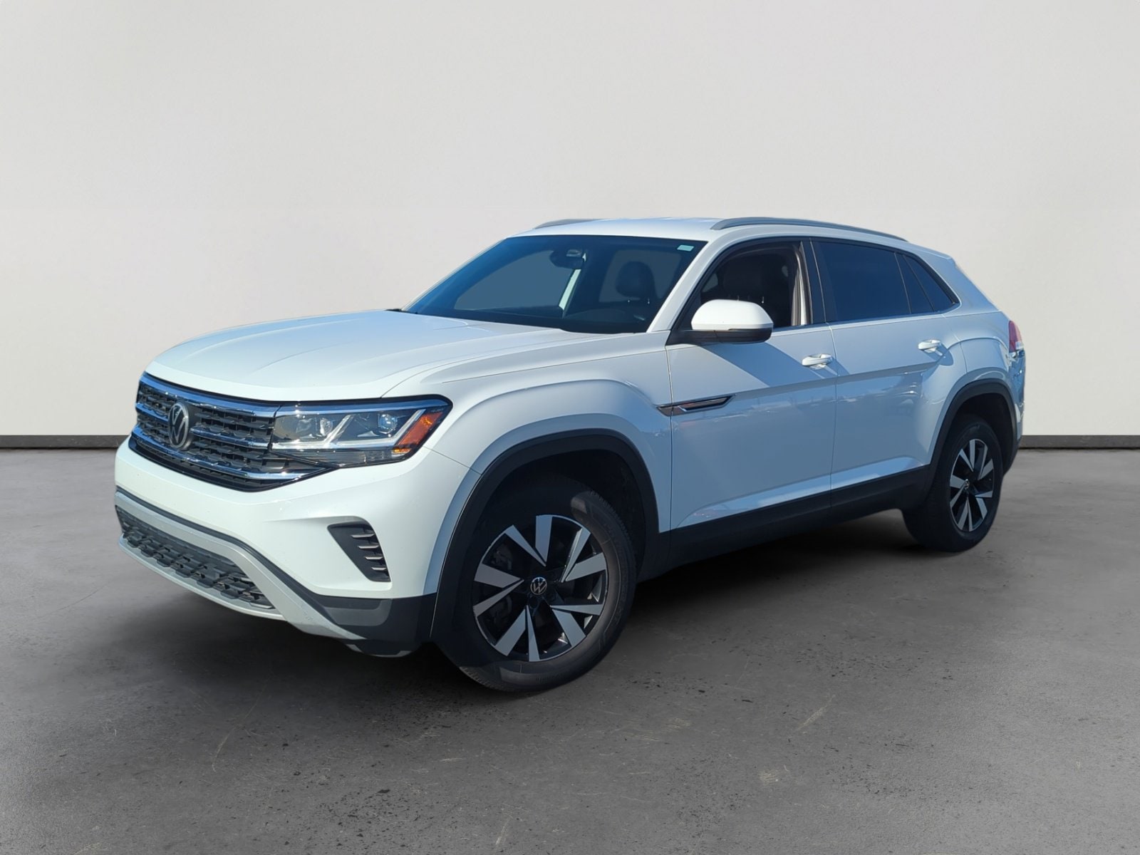 2020 Volkswagen Atlas Cross Sport SE's photo