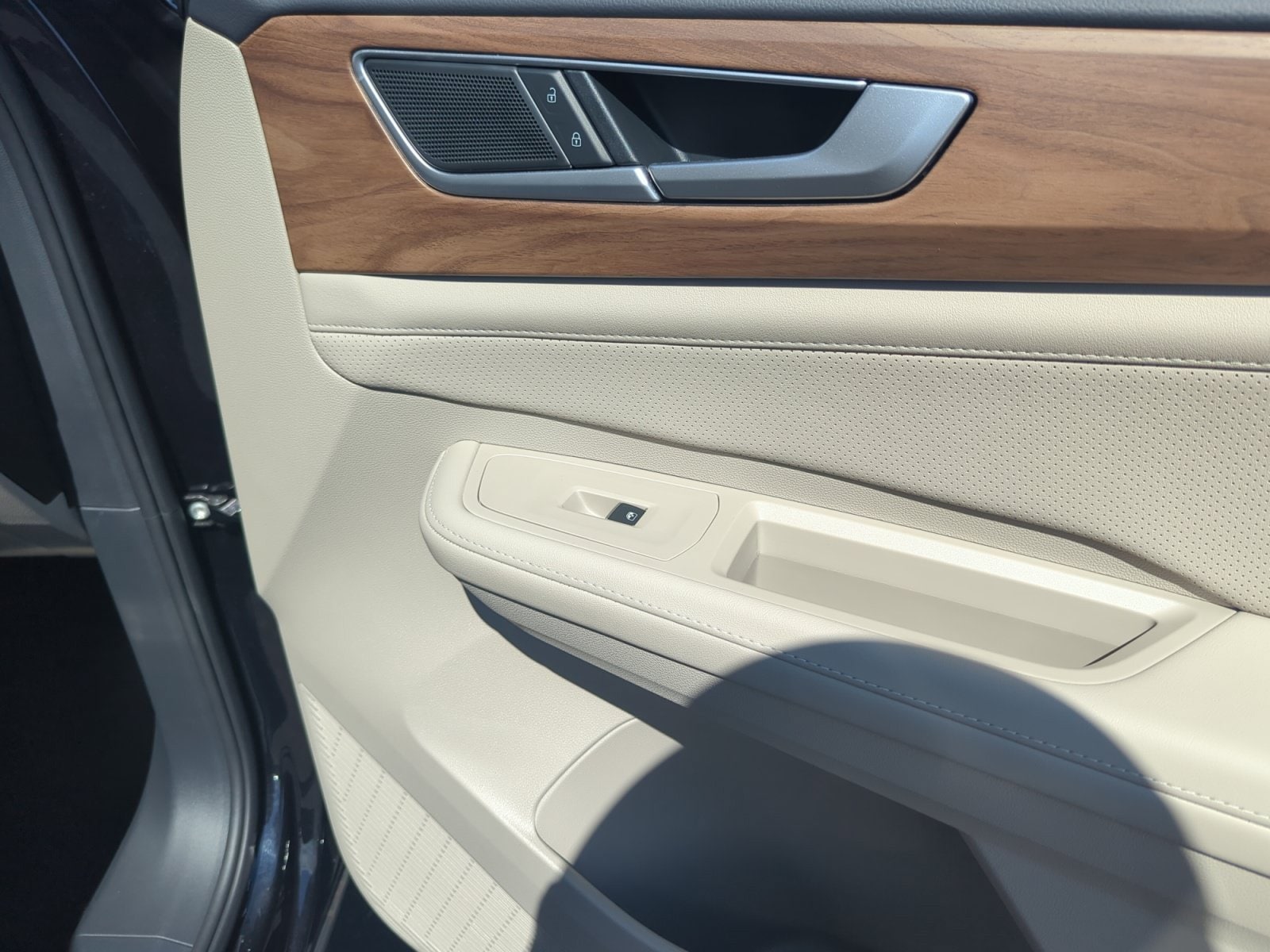 2026 Volkswagen Atlas SE w/Tech - Photo 16