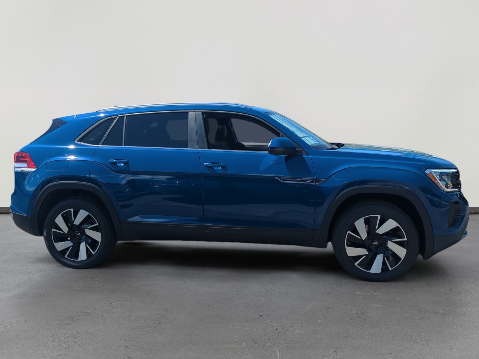 2026 Volkswagen Atlas Cross Sport SE w/Tech - Photo 6