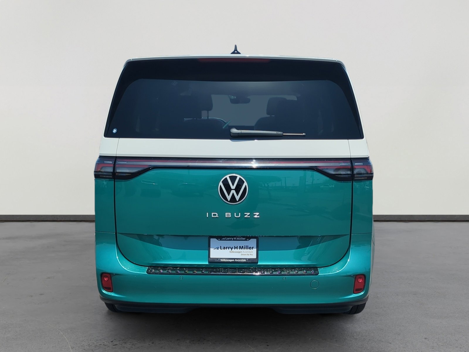 2025 Volkswagen ID. Buzz Pro Plus photo 4