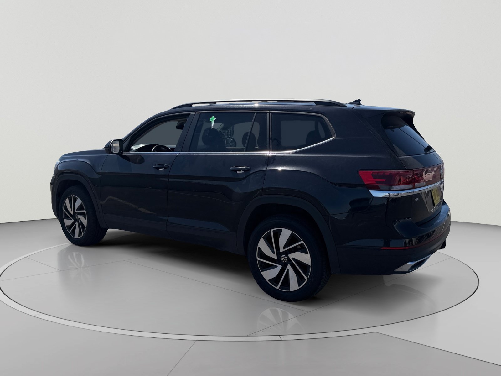 Certified 2025 Volkswagen Atlas 2.0T SE w/Technology SUV