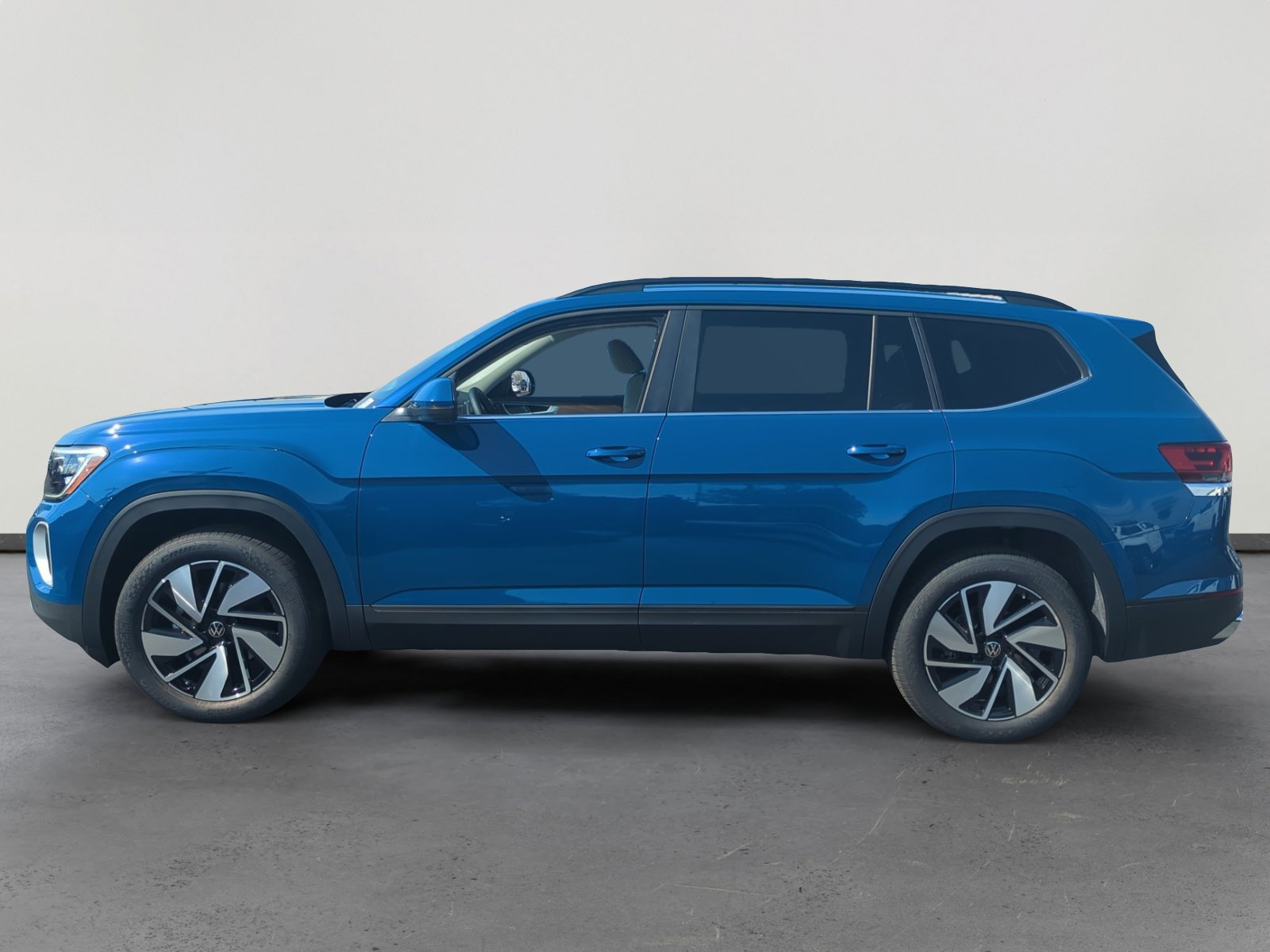 2026 Volkswagen Atlas SE Technology photo 2