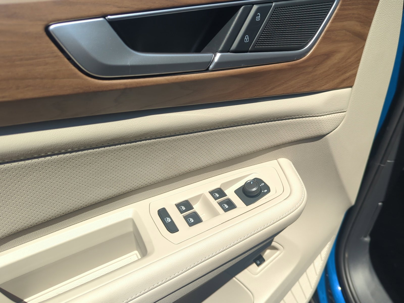 2026 Volkswagen Atlas SE w/Tech - Photo 13