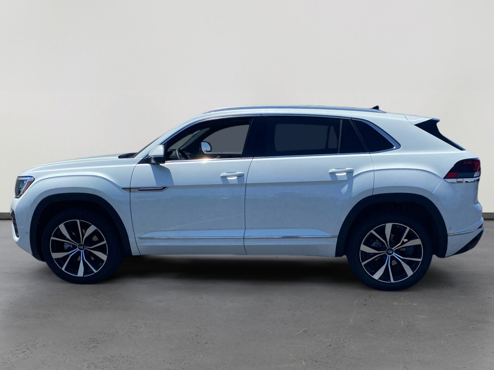 2025 Volkswagen Atlas Cross Sport SEL Premium R-Line photo 2