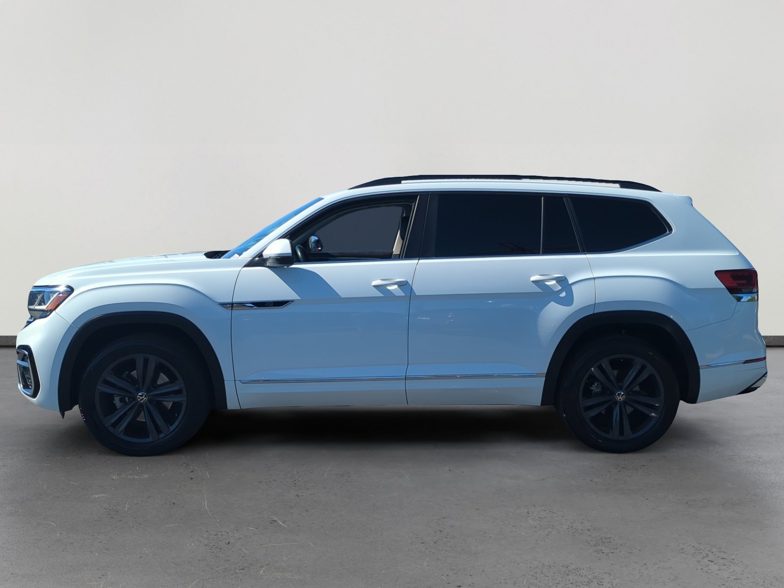 2021 Volkswagen Atlas V6 SE Technology R-Line photo 2