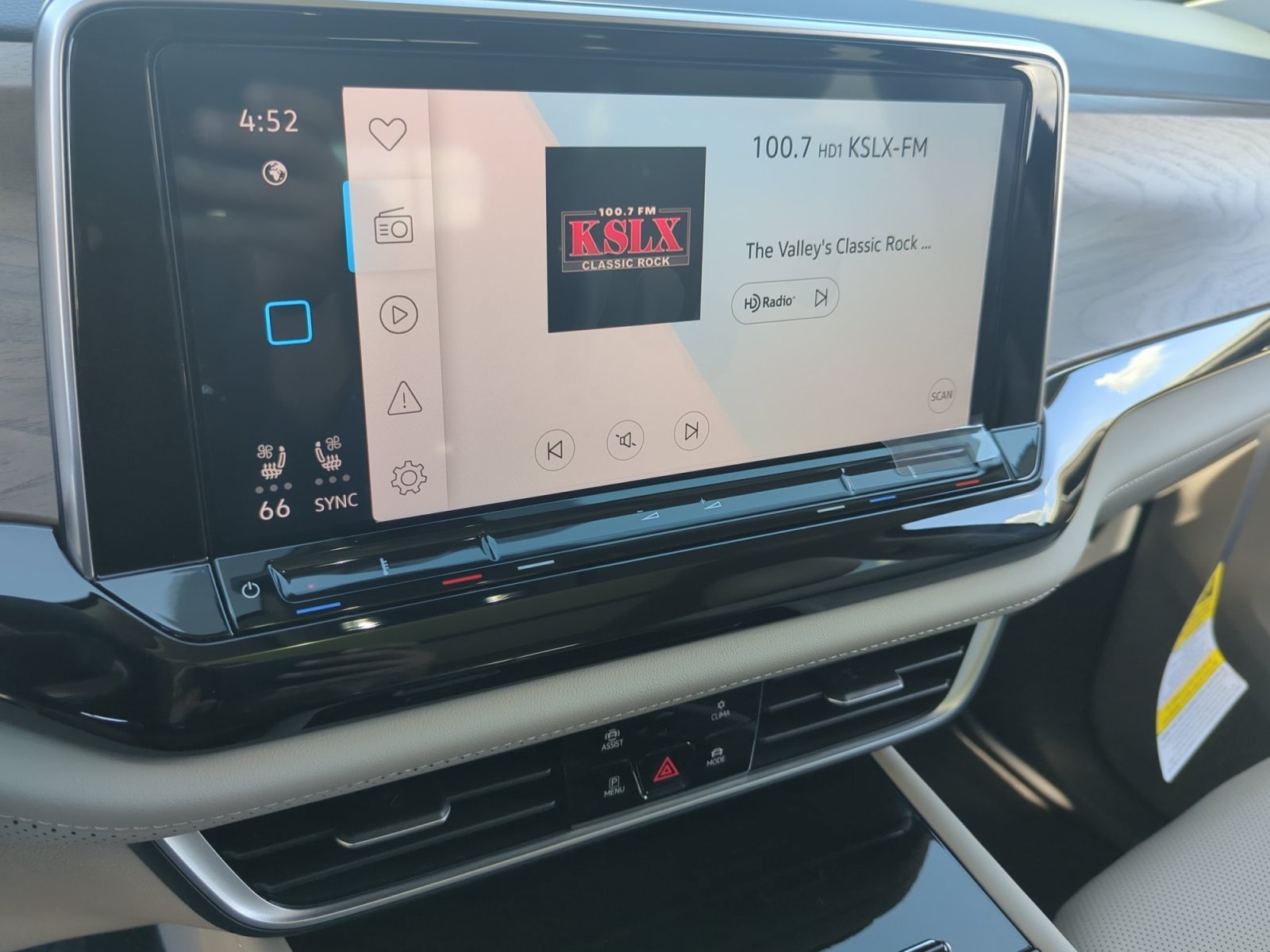 2026 Volkswagen Atlas SE w/Tech - Photo 26