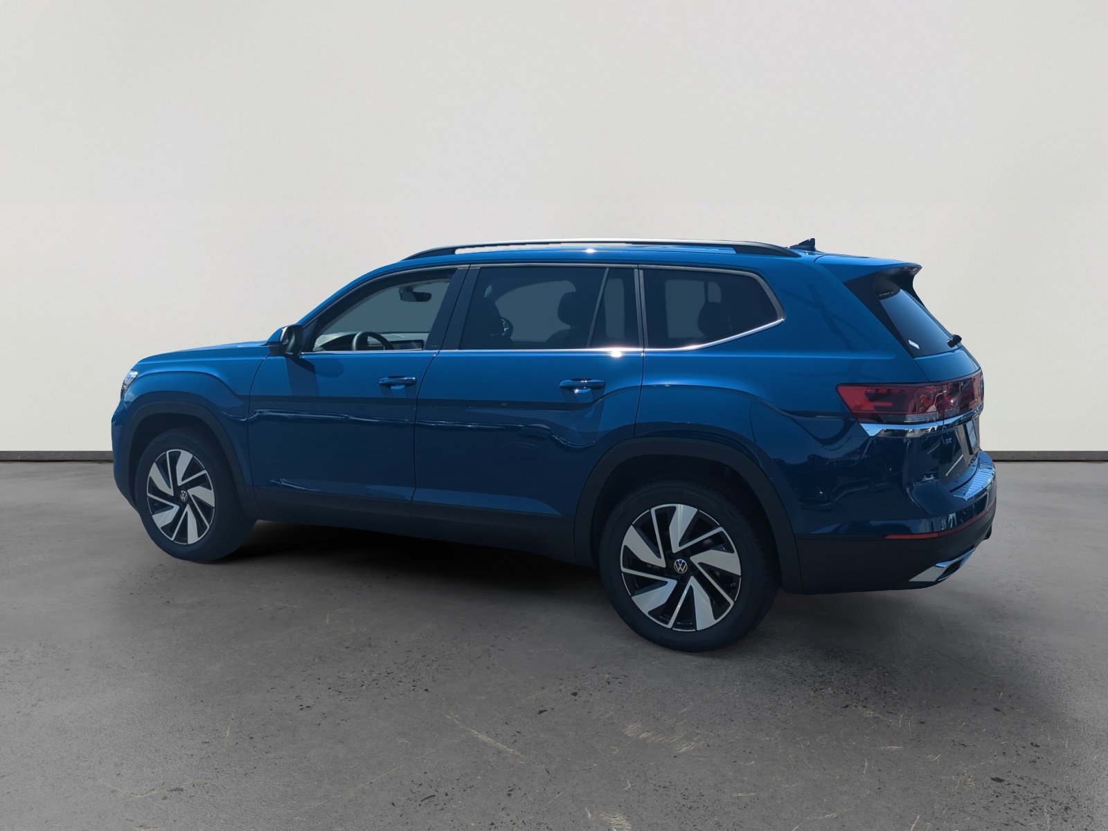 2026 Volkswagen Atlas SE Technology photo 3