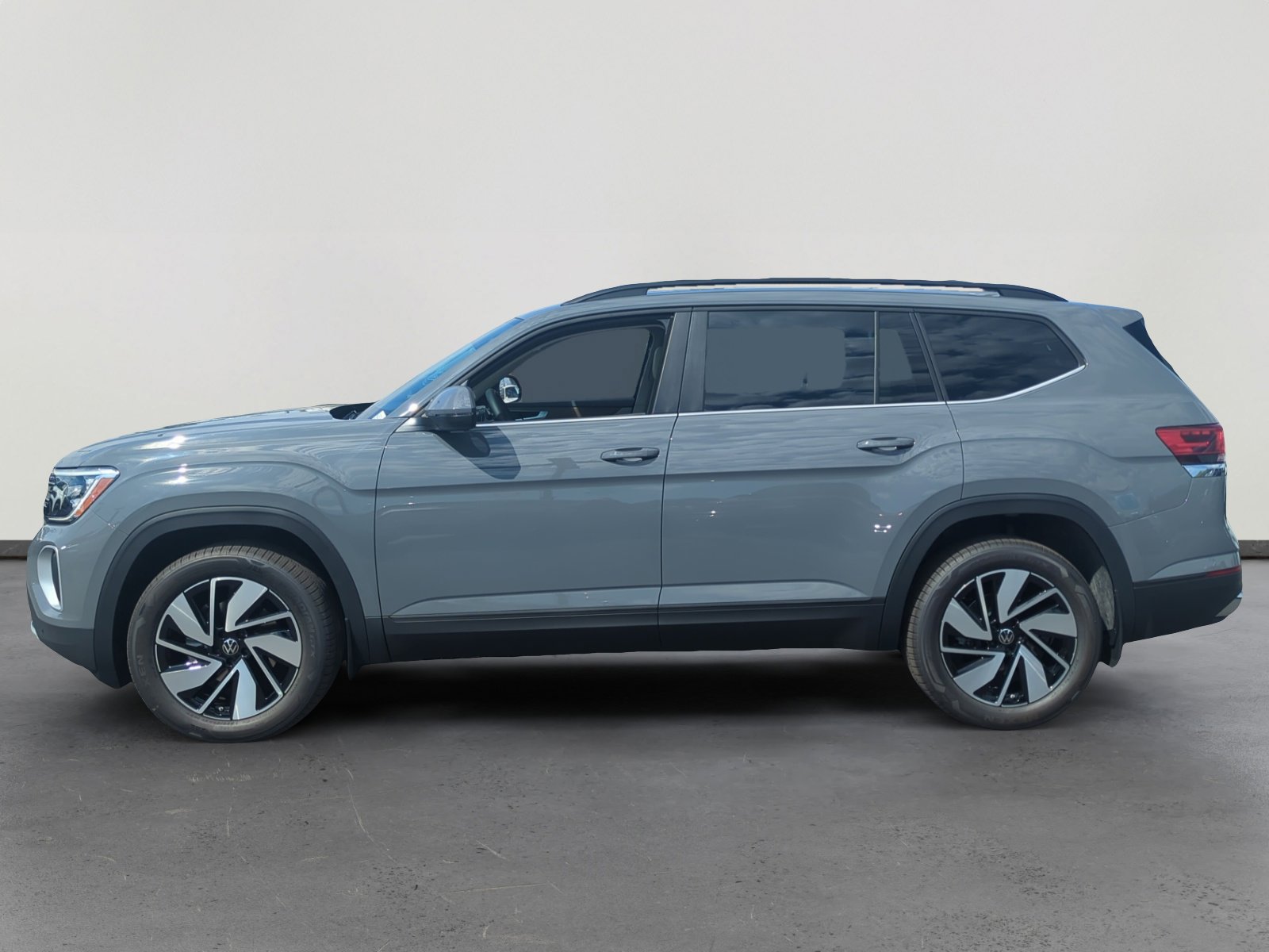 2026 Volkswagen Atlas SE Technology photo 2