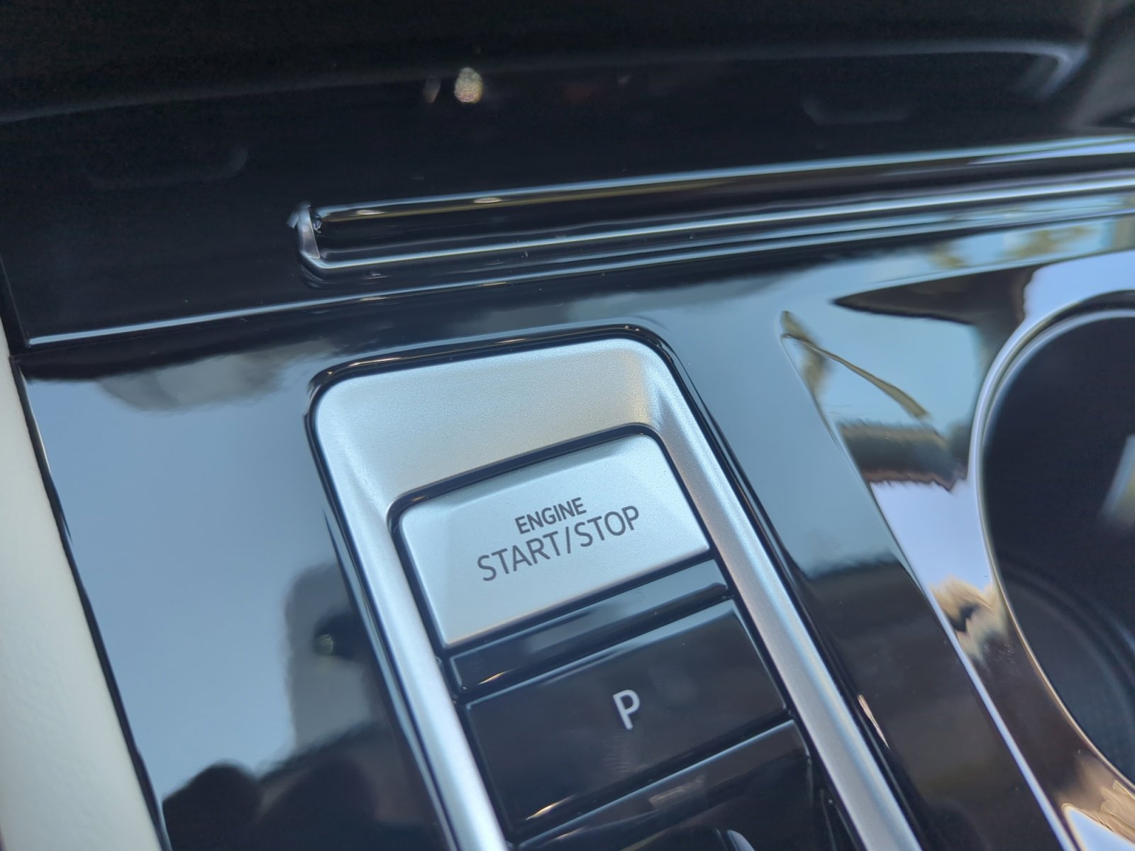 2026 Volkswagen Atlas SE w/Tech - Photo 29