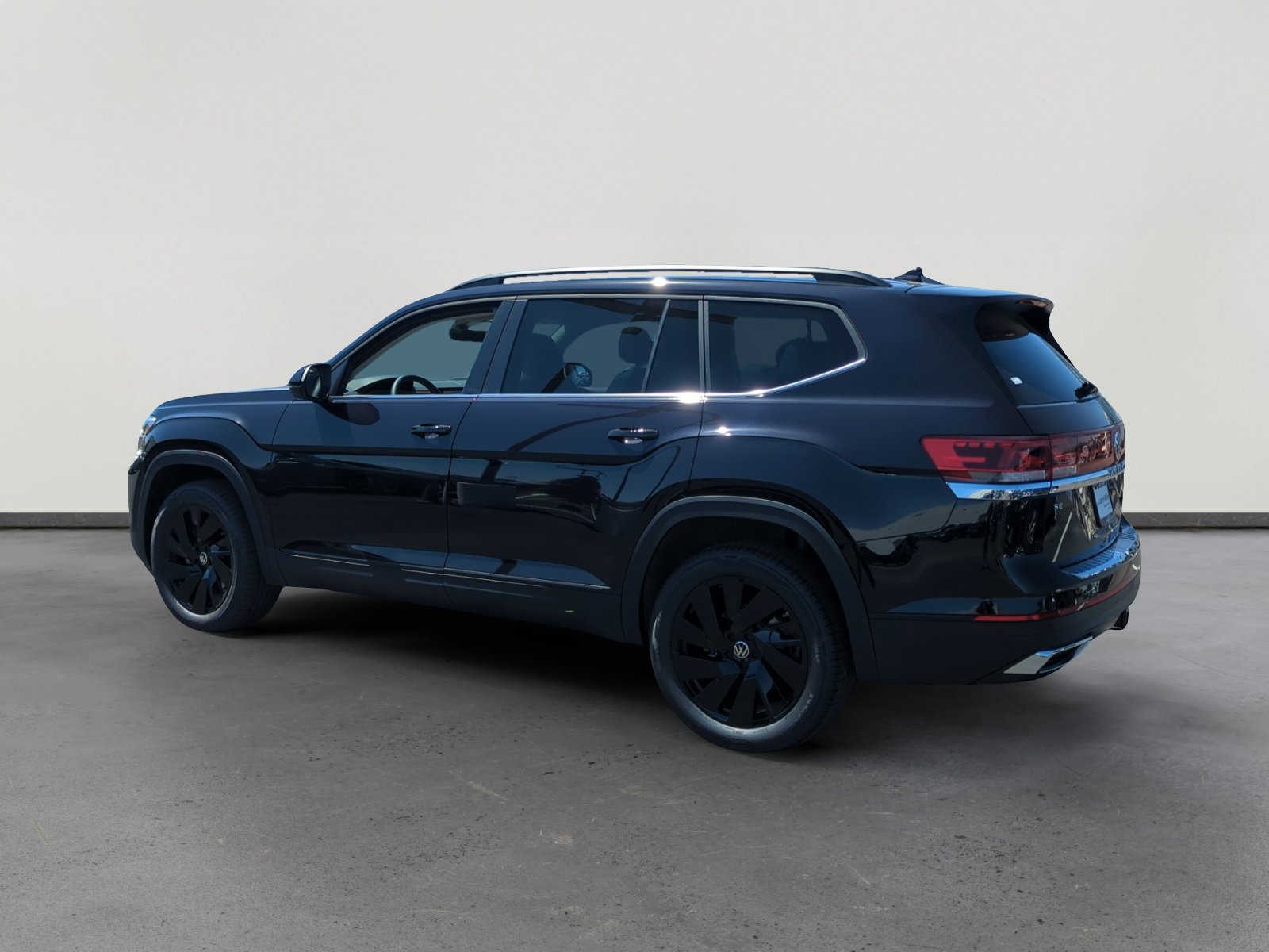 2026 Volkswagen Atlas SE Technology photo 3