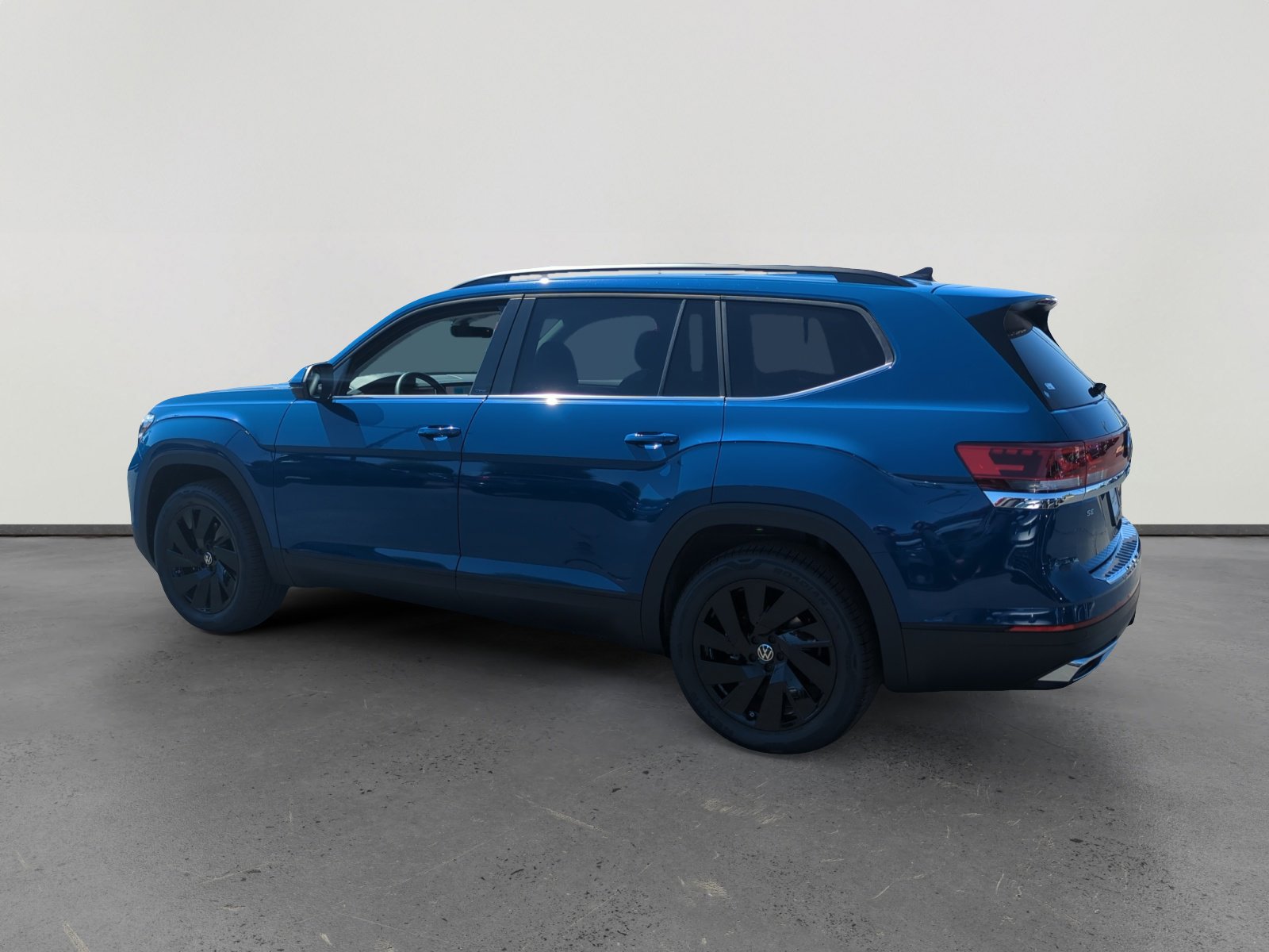 2026 Volkswagen Atlas SE Technology photo 3