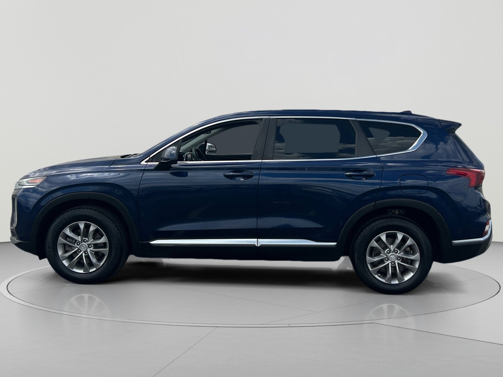 Used 2019 Hyundai Santa Fe SE with VIN 5NMS23AD9KH011555 for sale in Avondale, AZ