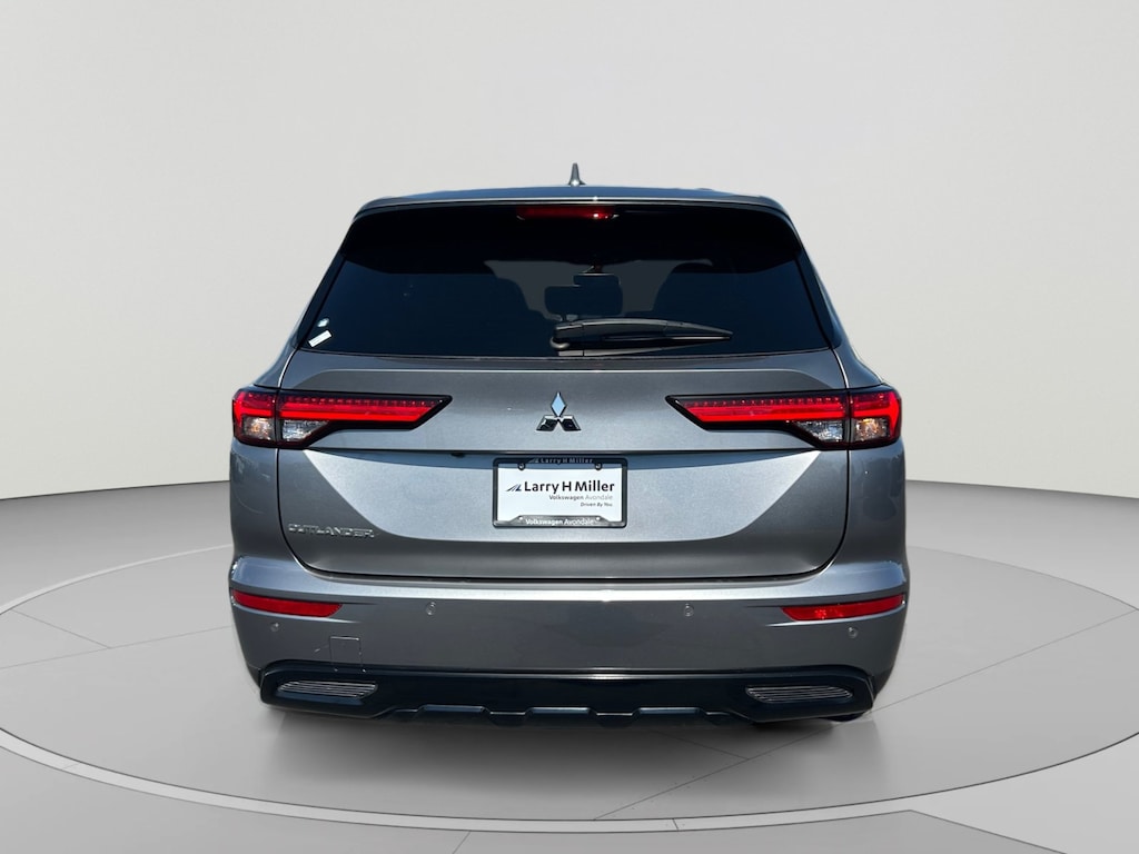 Used 2022 Mitsubishi Outlander SE CUV