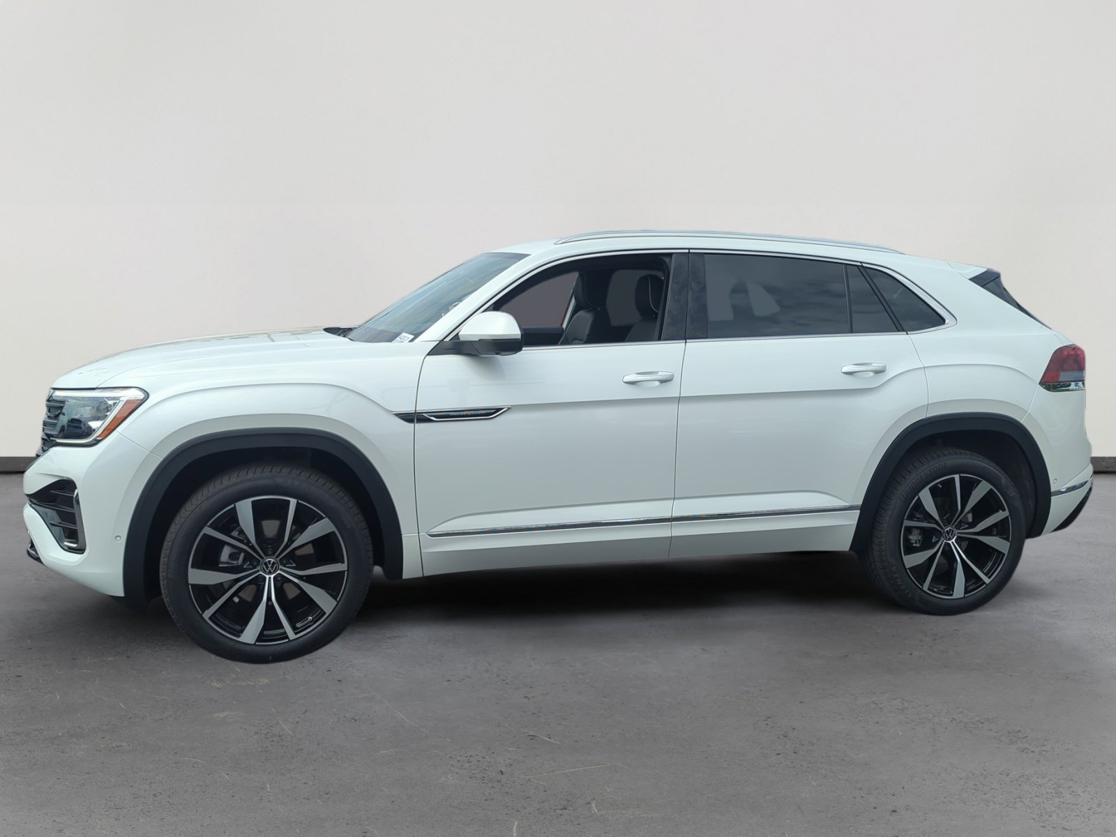 2026 Volkswagen Atlas Cross Sport SEL Premium R-Line photo 2