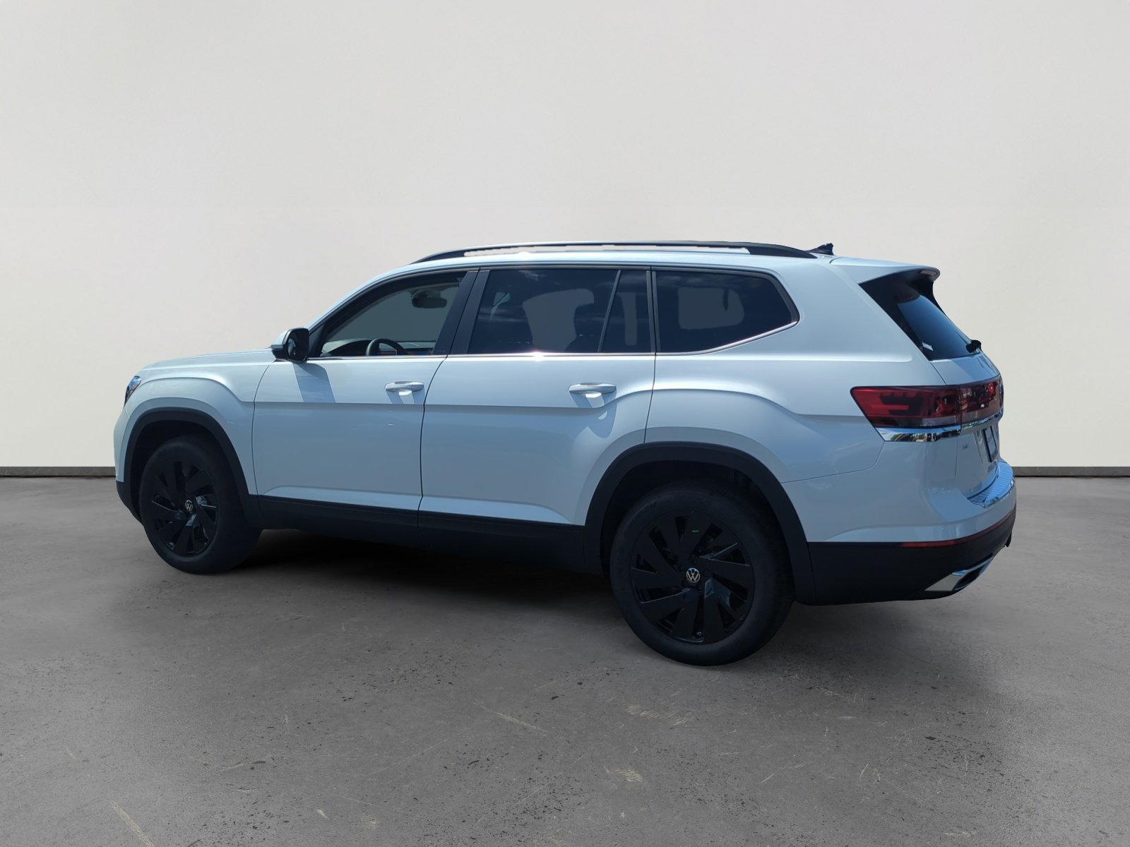 2026 Volkswagen Atlas SE Technology photo 3