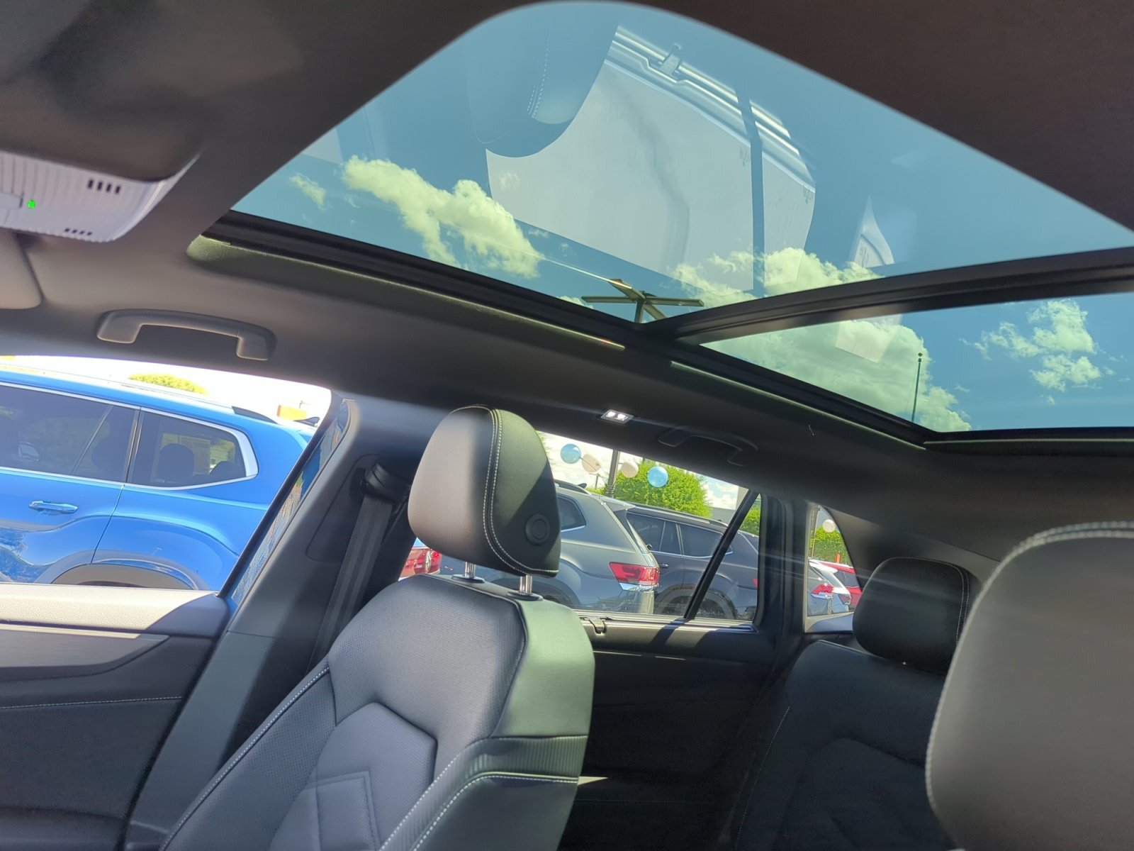 2026 Volkswagen Atlas Cross Sport SE w/Tech - Photo 31
